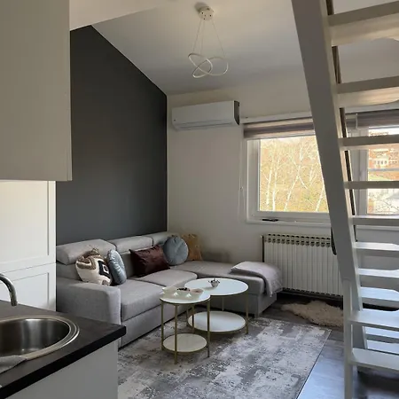 アパート Duplex, 10 Min To Center, Free Parking *