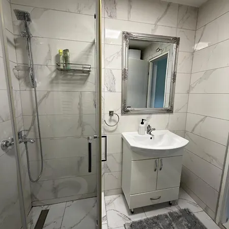Duplex, 10 Min To Center, Free Parking Saraybosna